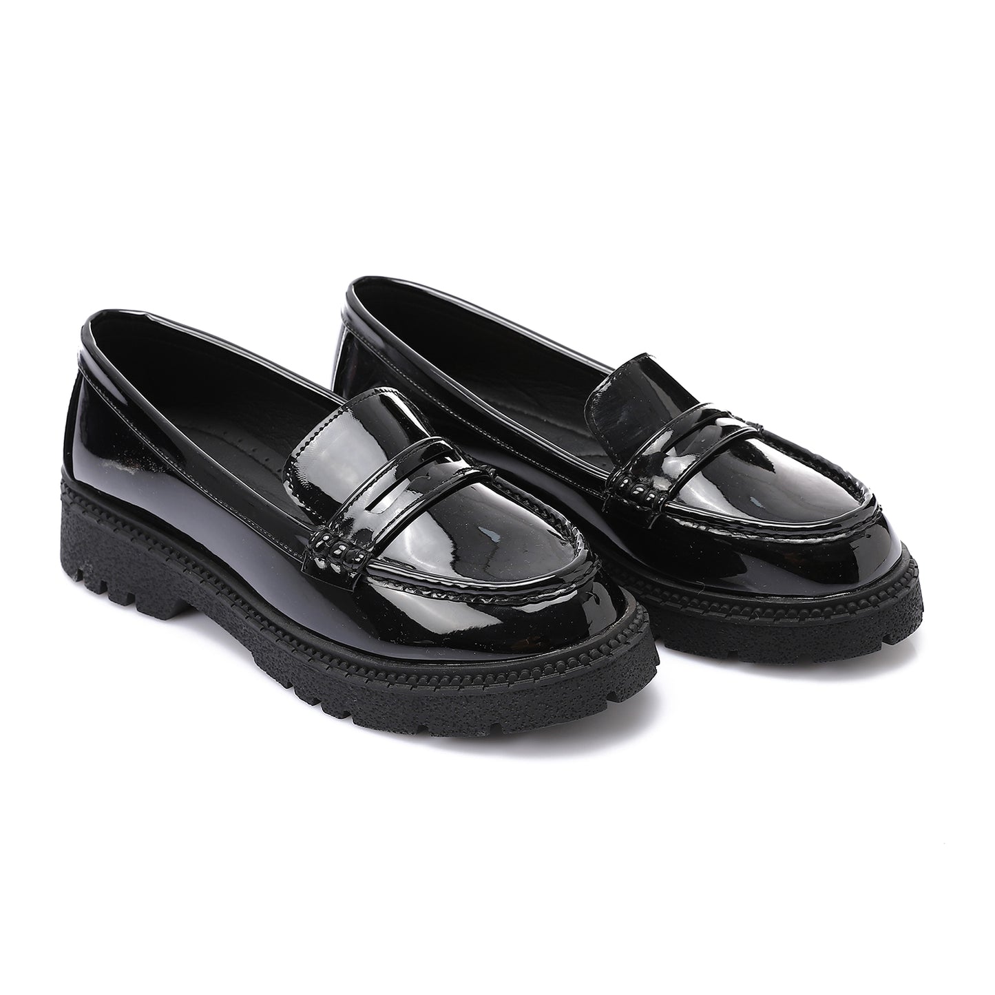 Tassel loafers in black faux leather