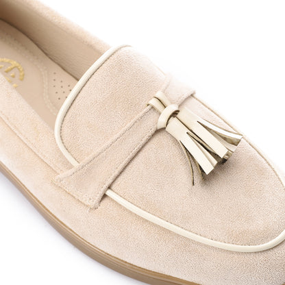 Tassel loafers in  beige suede leather