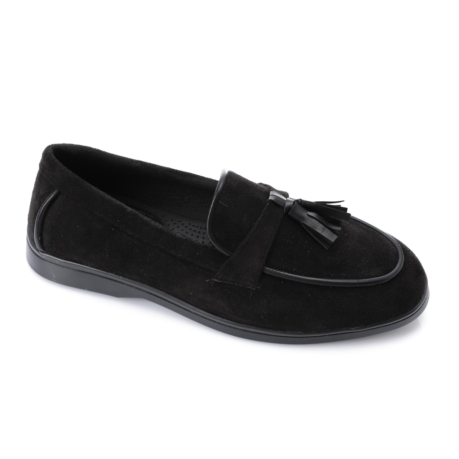 Tassel loafers in black suede leather