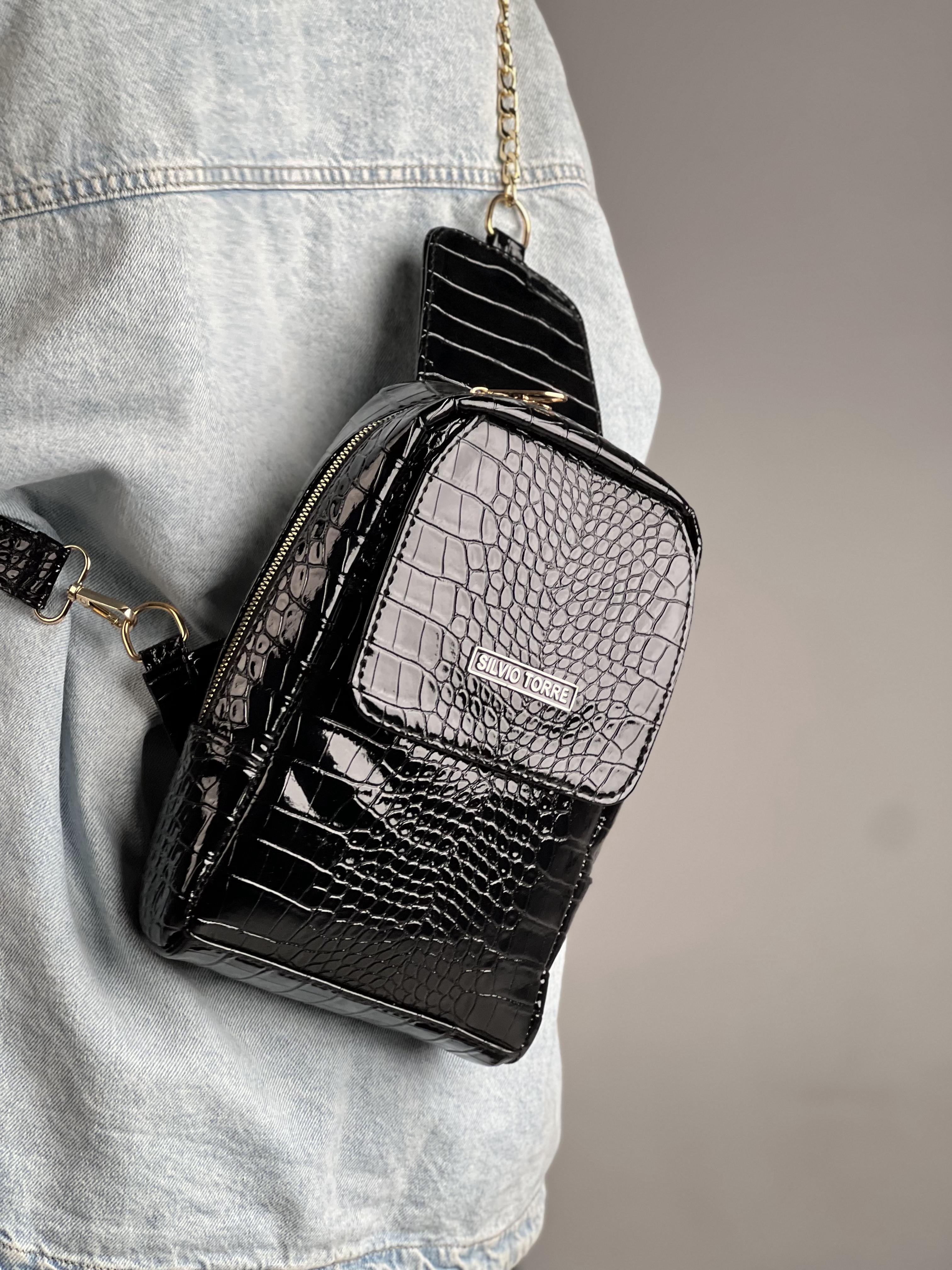 ST Signature Leather Crossbody Bag