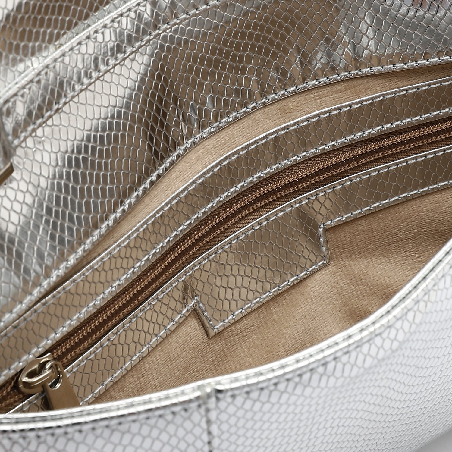 Éclisse Clutch